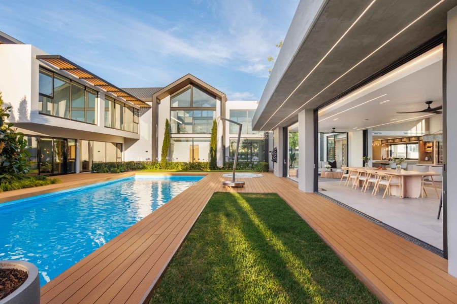 7 Bedroom Property for Sale in Val De Vie Estate Western Cape